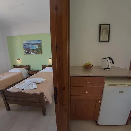 Elias House Apartment *