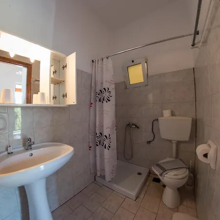 Elias House Apartment